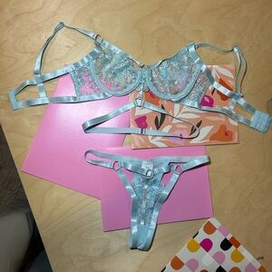 SHEIN Light Blue Lace Lingerie Set